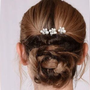 NWT 2 pearl hair pins